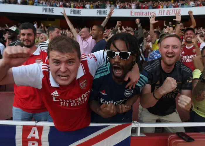 Framed Print : Arsenal Fans Euphoria: Victory Celebration Against Fulham in the 2022-23 Premier League