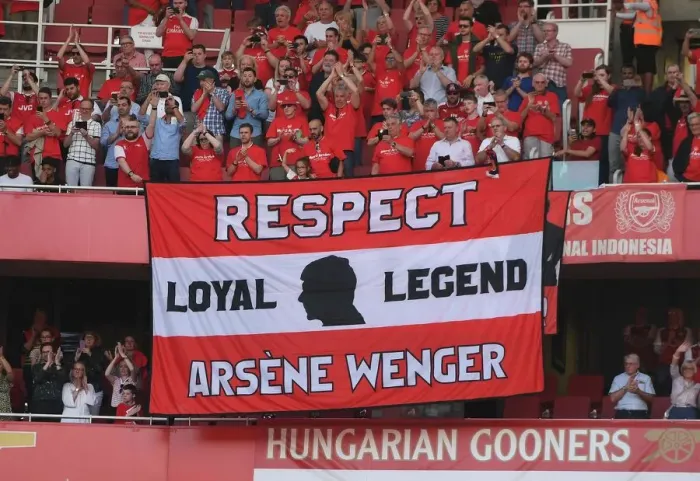 Framed Print : Arsenal Fans Honor Arsene Wenger with Banner at Emirates Stadium (2018)