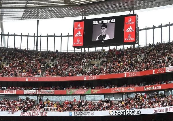 Arsenal Fans Honor Jose Reyes During Emirates Cup Match vs Sevilla, 2022