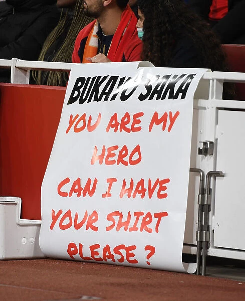 Arsenal Fans Honour Bukayo Saka with Massive Banner vs West Ham United