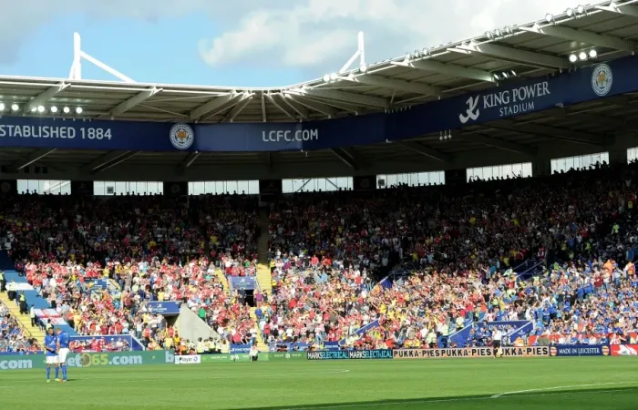 Framed Print : Arsenal fans. Leicester City 1: 1 Arsenal. Barclays Premier League. The King Power Stadium