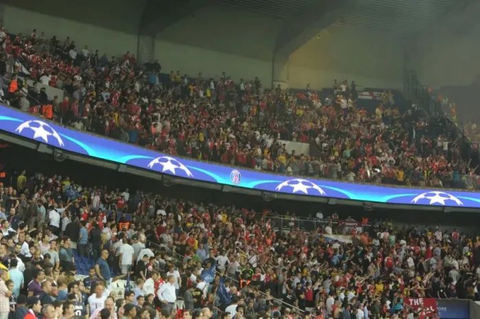 Framed Print : Arsenal Fans at Paris Saint-Germain vs Arsenal - UEFA Champions League 2016-17 Framed Print : Arsenal Fans at Paris Saint-Germain vs Arsenal - UEFA Champions League 2016-17
