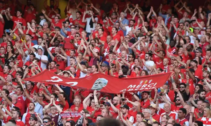 Framed Print : Arsenal Fans Pay Tribute to Arsene Wenger with Banner at Emirates Stadium (Arsenal v Burnley, 2018)