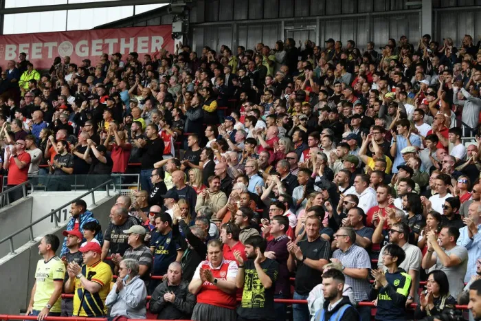 Framed Print : Arsenal Fans Pay Tribute to the Queen: Brentford vs. Arsenal, Premier League 2022-23
