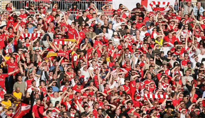 Framed Print : Arsenal Fans React in Disbelief: Arsenal 1:2 Chelsea, FA Cup Semi-Final, Wembley Stadium, London, 2009 Framed Print : Arsenal Fans React in Disbelief: Arsenal 1:2 Chelsea, FA Cup Semi-Final, Wembley Stadium, London, 2009