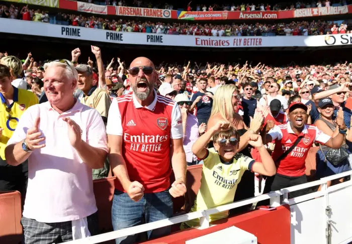 Framed Print : Arsenal Fans in Full Swing: Celebrating a Thrilling Victory over Leicester City (2022-23 Premier League)