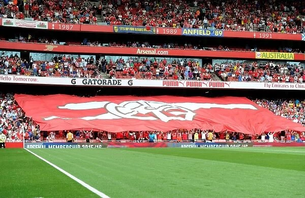 Arsenal Fans United: Arsenal vs. West Ham, Premier League 2015-16 - A Sea of Red and White