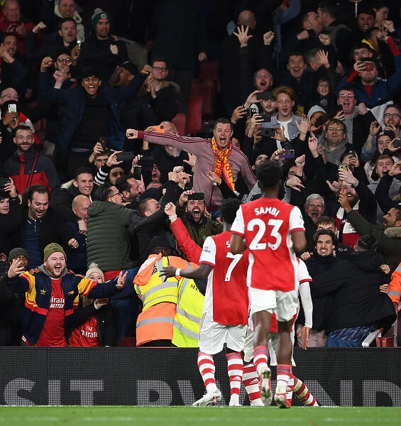 Arsenal Fans Go Wild: Aubameyang Scores the Thrilling Second Goal vs. Aston Villa, Premier League 2021-22