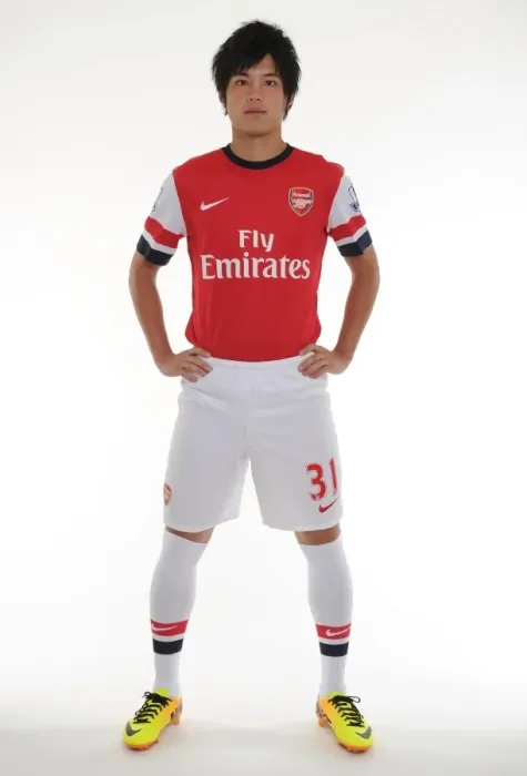 Framed Print : Arsenal FC 2013-14 Squad: Ryo Miyaichi at Team Photocall Framed Print : Arsenal FC 2013-14 Squad: Ryo Miyaichi at Team Photocall
