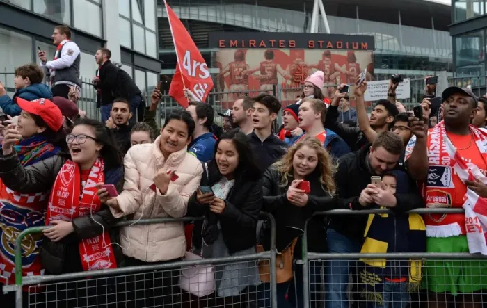 Framed Print : Arsenal FC: 2014-15 FA Cup Victory Parade - Celebrating the Triumph