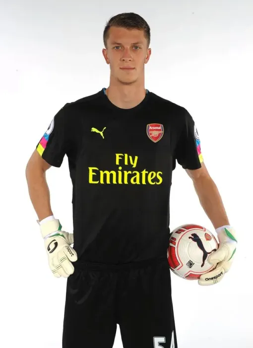 Framed Print : Arsenal FC 2016-17 First Team: Matt Macey's Photocall