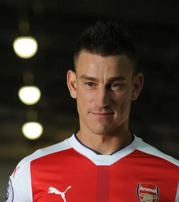 Framed Print : Arsenal FC: 2016-17 Squad Photocall - Laurent Koscielny