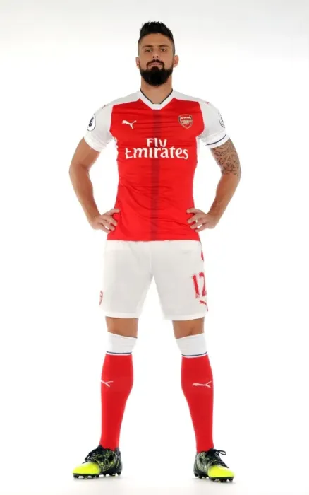 Framed Print : Arsenal FC: 2016-17 Squad Portrait - Olivier Giroud at London Colney