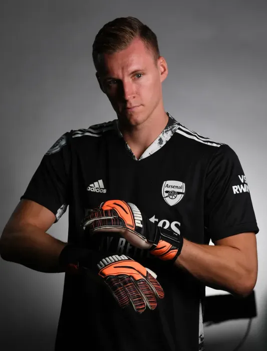 Framed Print : Arsenal FC: 2020-21 Team Photocall - Bernd Leno Framed Print : Arsenal FC: 2020-21 Team Photocall - Bernd Leno