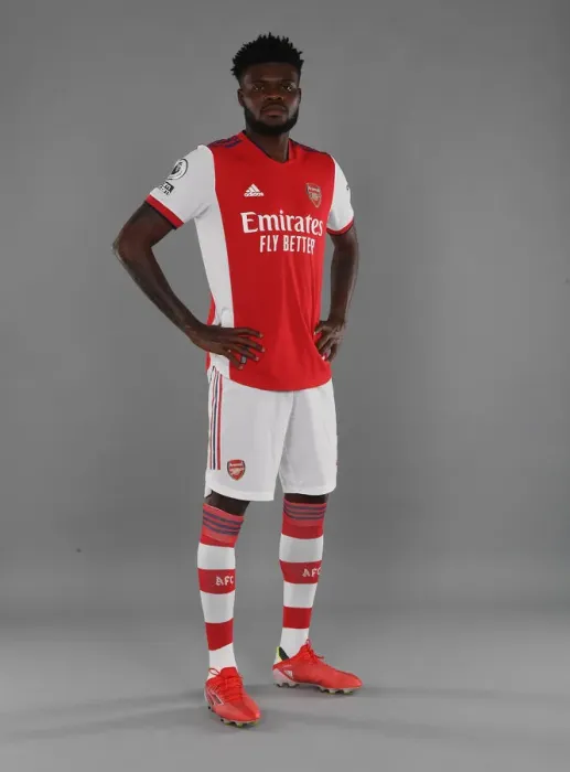 Framed Print : Arsenal FC: 2021-22 Team Photocall - Thomas Partey