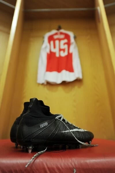 Arsenal FC: Alex Iwobi in the Changing Room Before Arsenal vs Sunderland FA Cup Match, 2015-16