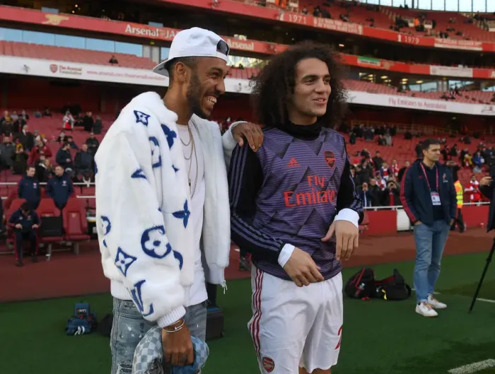 Framed Print : Arsenal FC: Aubameyang and Guendouzi Pre-Match Huddle vs Sheffield United (Premier League, 2019-20)