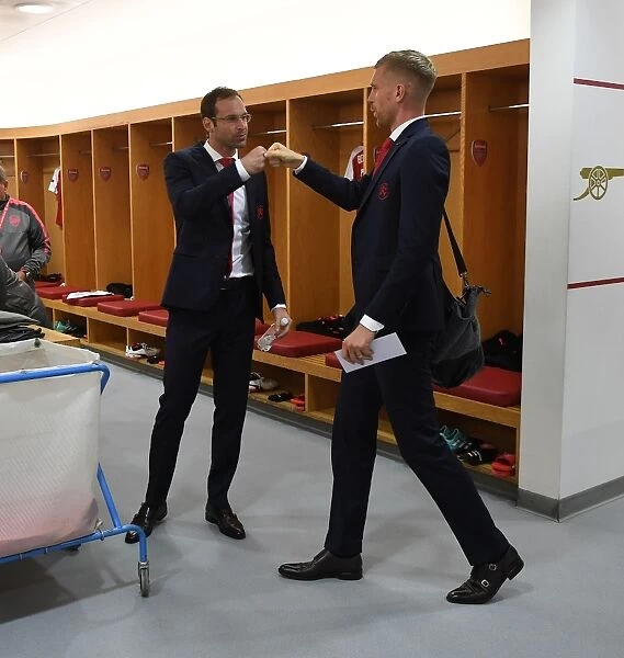 Arsenal FC: Cech and Mertesacker in the Changing Room before Arsenal v 1. FC Koeln, UEFA Europa League (2017)