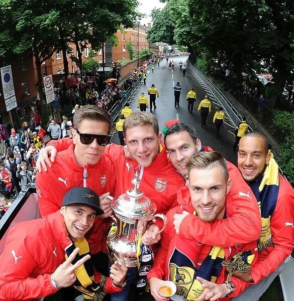 Arsenal FC: Celebrating FA Cup Victory with Champions - Martinez, Szczesny, Ramsey, Walcott
