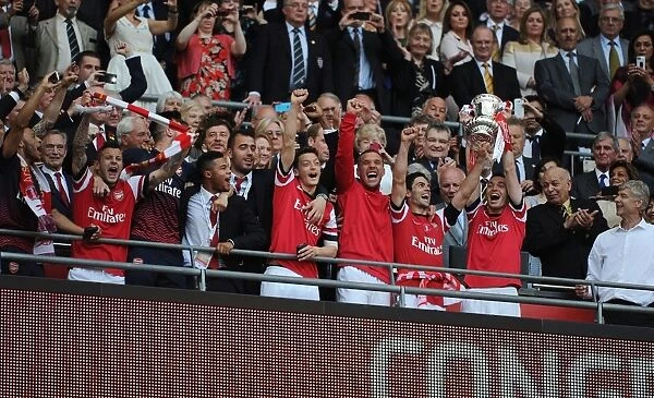 Arsenal FC: Celebrating FA Cup Victory Over Hull City (2014)