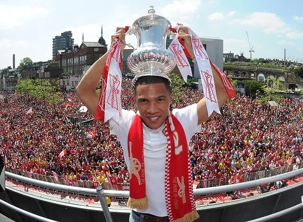 Arsenal FC: Celebrating FA Cup Victory with Kieran Gibbs (2014 Trophy Parade)