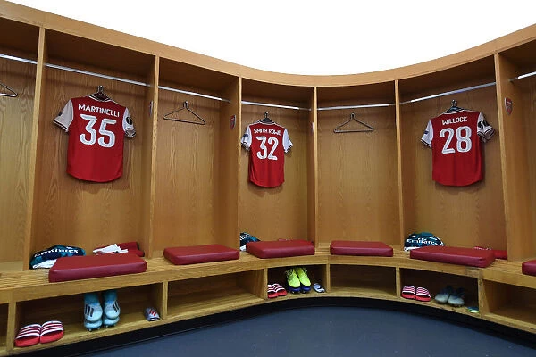 Arsenal FC Changing Room Before Europa League Clash vs Vitoria Guimaraes
