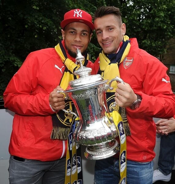 Arsenal FC: Coquelin and Debuchy's FA Cup Victory Celebration, 2015
