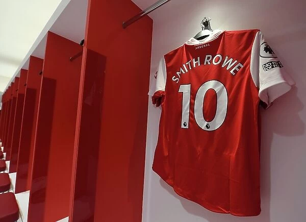 Arsenal FC: Emile Smith Rowe's Shirt in Arsenal Changing Room Before Arsenal v Everton (2022-23)