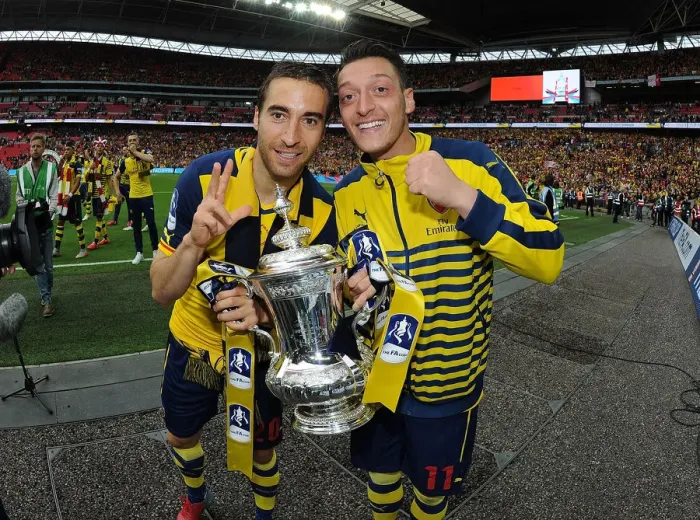 Framed Print : Arsenal FC: Flamini and Ozil Celebrate FA Cup Victory over Aston Villa (2015)