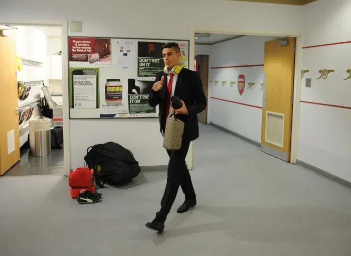 Framed Print : Arsenal FC: Gabriel's Pre-Match Routine vs Aston Villa (Premier League, 2015) Framed Print : Arsenal FC: Gabriel's Pre-Match Routine vs Aston Villa (Premier League, 2015)