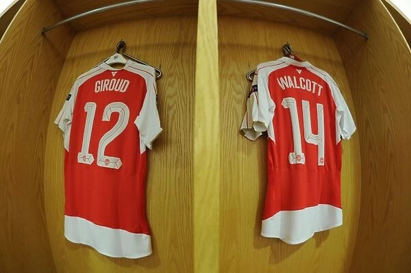 Arsenal FC: Giroud and Walcott in the Changing Room before Arsenal vs. Bayern Munich (2015)
