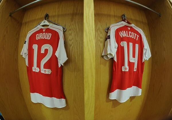 Arsenal FC: Giroud and Walcott Ready for Arsenal vs. Bayern Munich UCL Clash (2015)