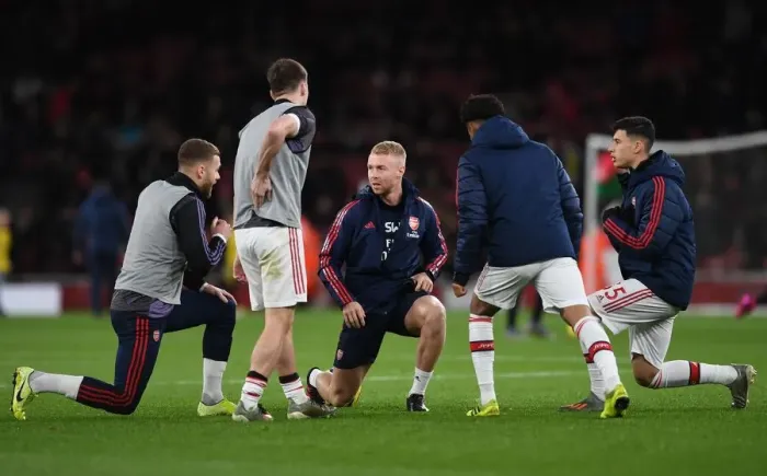 Framed Print : Arsenal FC: Half Time Training with Sam Wilson, Premier League 2019-20 - Arsenal vs Brighton & Hove Albion