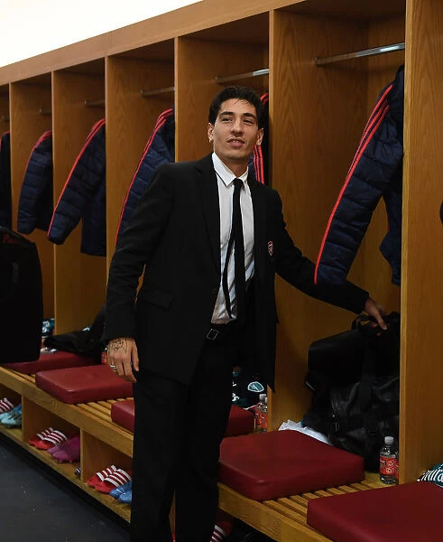 Arsenal FC: Hector Bellerin in the Changing Room - Arsenal vs Crystal Palace, Premier League 2019-20