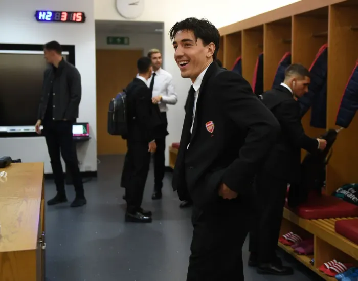 Framed Print : Arsenal FC: Hector Bellerin in the Changing Room before Arsenal vs Crystal Palace (2019-20)