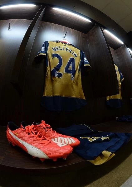 Arsenal FC: Hector Bellerin's Pre-Match Kit in Kallang Changing Room (2015 Barclays Asia Trophy)