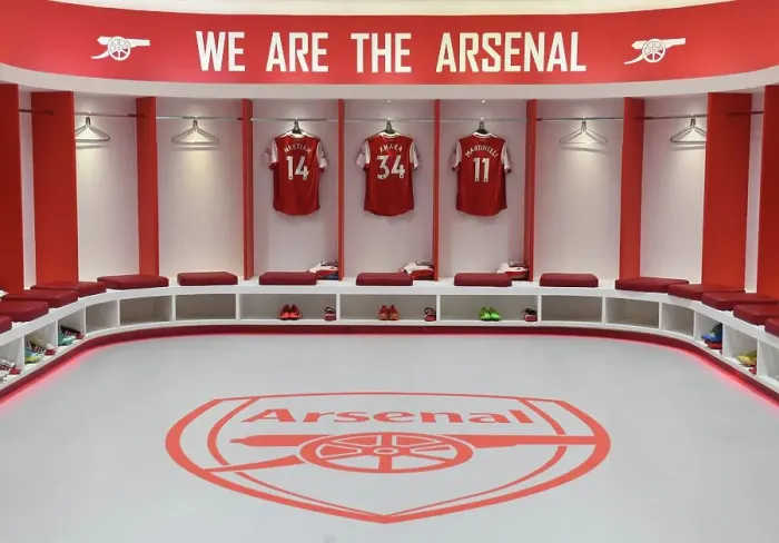 Framed Print : Arsenal FC: The Huddle Before Battle - Arsenal v Newcastle United, Premier League (2022-23)