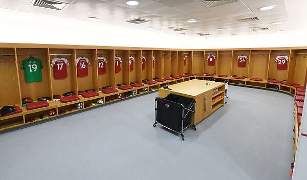Arsenal FC: Inside the Changing Room Before the Manchester City Match (2018-19)
