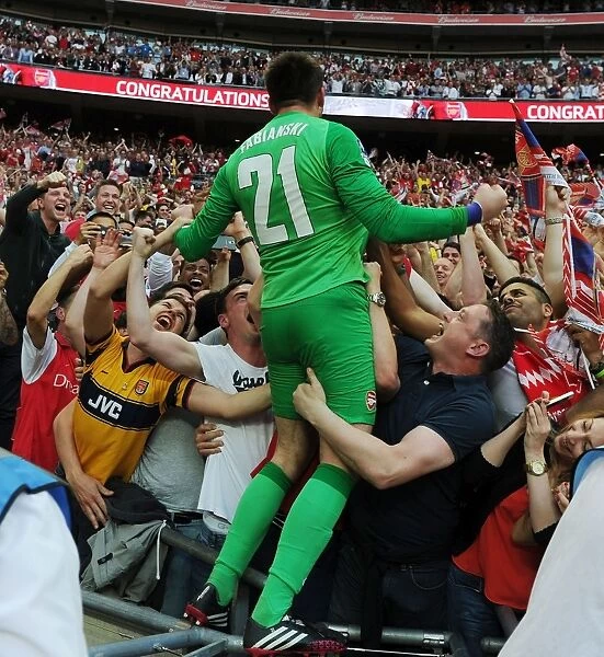 Arsenal FC: Lukasz Fabianski Celebrates FA Cup Victory