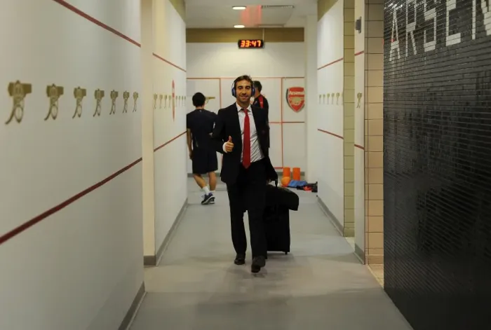 Framed Print : Arsenal FC: Mathieu Flamini in the Home Changing Room - Arsenal vs Sunderland (2015-16)