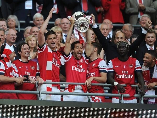 Arsenal FC: Mathieu Flamini Lifts the FA Cup - Victory Celebration