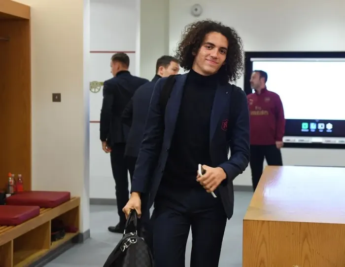 Framed Print : Arsenal FC: Matteo Guendouzi's Focus Before Arsenal v Cardiff City (2018-19) Framed Print : Arsenal FC: Matteo Guendouzi's Focus Before Arsenal v Cardiff City (2018-19)