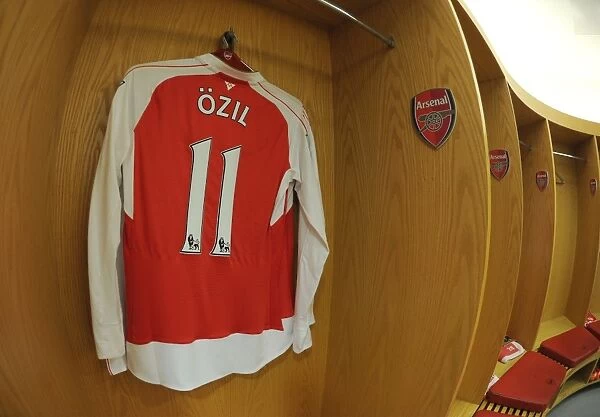 Arsenal FC: Mesut Ozil's Hanging Shirt in the Dressing Room before Arsenal vs Sunderland (2015-16)