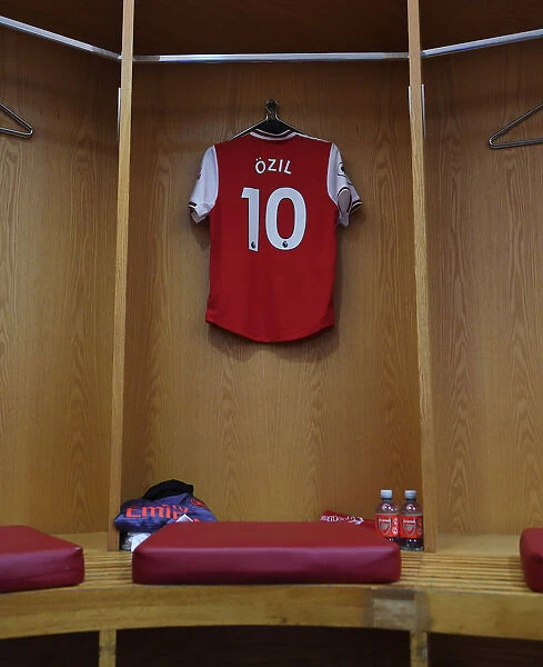Arsenal FC: Mesut Ozil's Empty Jersey in the Changing Room Before Arsenal vs Manchester United (2019-20)