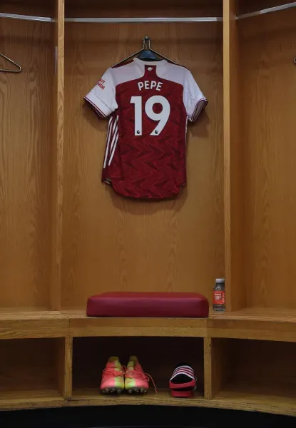 Arsenal FC: Nicolas Pepe's Home Jersey Print Art Prints