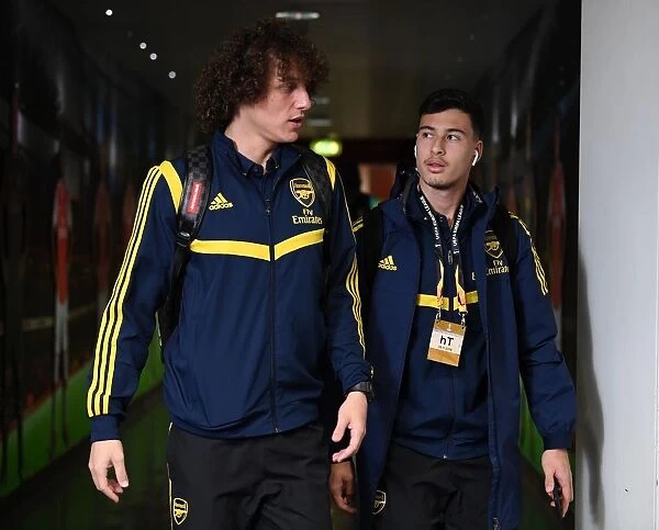 Arsenal FC: Pre-Match Huddle - David Luiz and Gabriel Martinelli at Emirates Stadium vs Eintracht Frankfurt