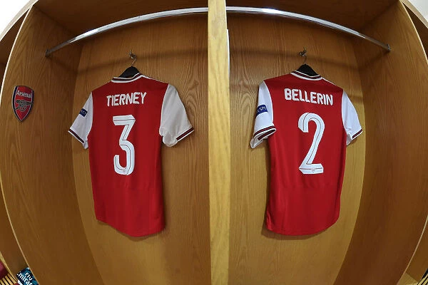 Arsenal FC: Pre-Match Huddle - Kieran Tierney and Hector Bellerin in the Changing Room (Arsenal v Standard Liege, UEFA Europa League 2019-20)