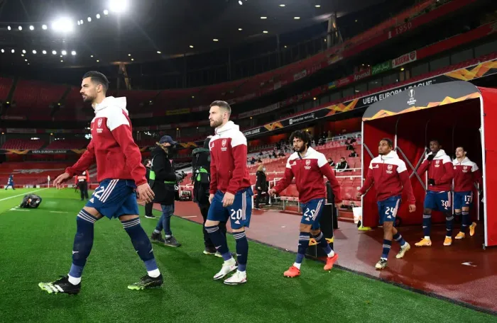 Framed Print : Arsenal FC: Pre-Match Huddle - Pablo Mari, Shkodran Mustafi, and Mohamed Elneny vs. Rapid Wien, UEFA Europa League 2020-21 Framed Print : Arsenal FC: Pre-Match Huddle - Pablo Mari, Shkodran Mustafi, and Mohamed Elneny vs. Rapid Wien, UEFA Europa League 2020-21