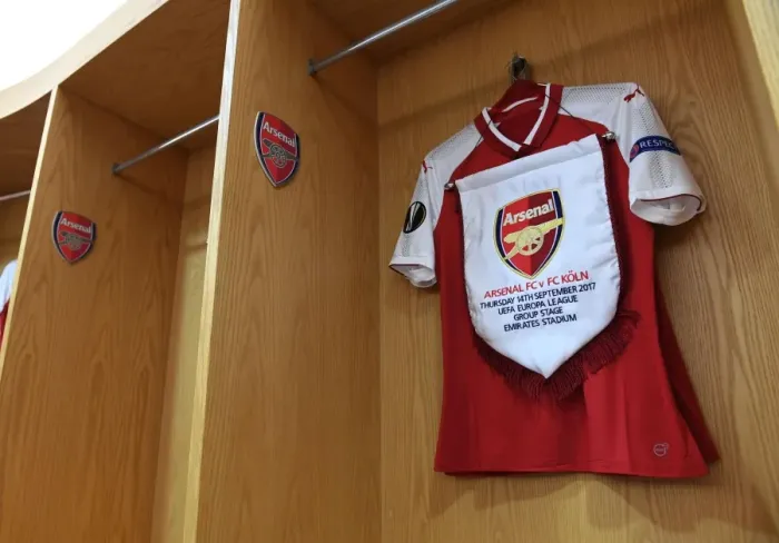Framed Print : Arsenal FC: Pre-Match Preparation - Arsenal Shirt and Pennant (vs. 1. FC Köln, Europa League 2017-18) Framed Print : Arsenal FC: Pre-Match Preparation - Arsenal Shirt and Pennant (vs. 1. FC Köln, Europa League 2017-18)