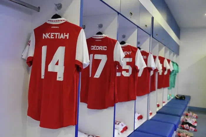 Framed Print : Arsenal FC: Preparing for Battle - Arsenal vs AC Milan, Dubai Super Cup 2022-23